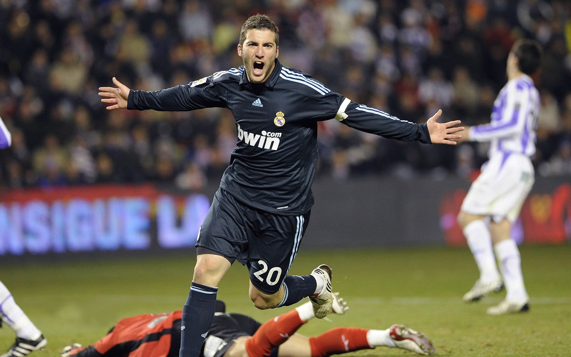 维达德卡萨布兰卡计划扩建主场，提升球迷体验，达维德卡拉布里亚